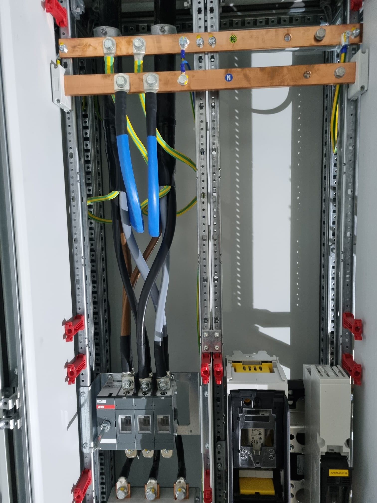 Schaltschrank Installation