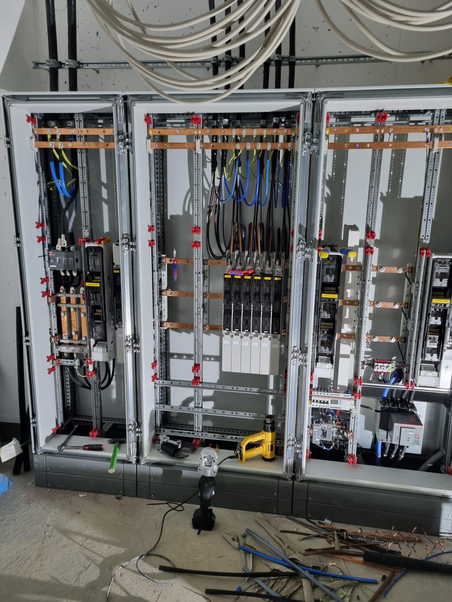 Schaltschrank Installation